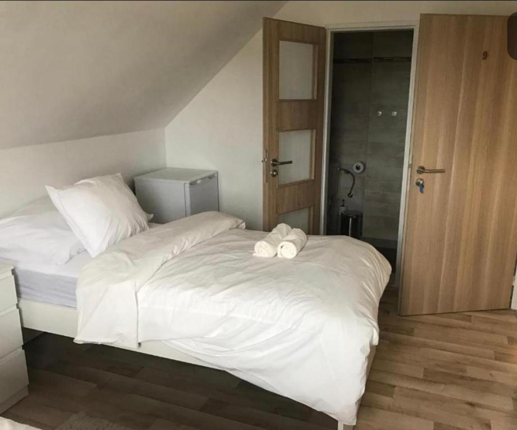 Hostka  Apartment Oskar מראה חיצוני תמונה
